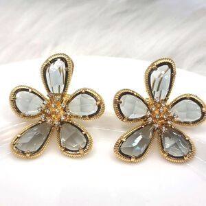 New 18k ANTHROPOLOGIE FLORAL TAPESTRY crystal glass flower earrings